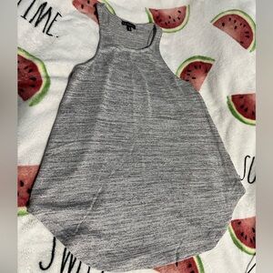 🎀 Woman’s dynamite racerback tank top. 👚